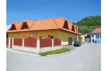 Eslovaquia Chata Nižná, Exterior
